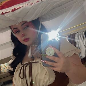 Meet your Posher, Jillian